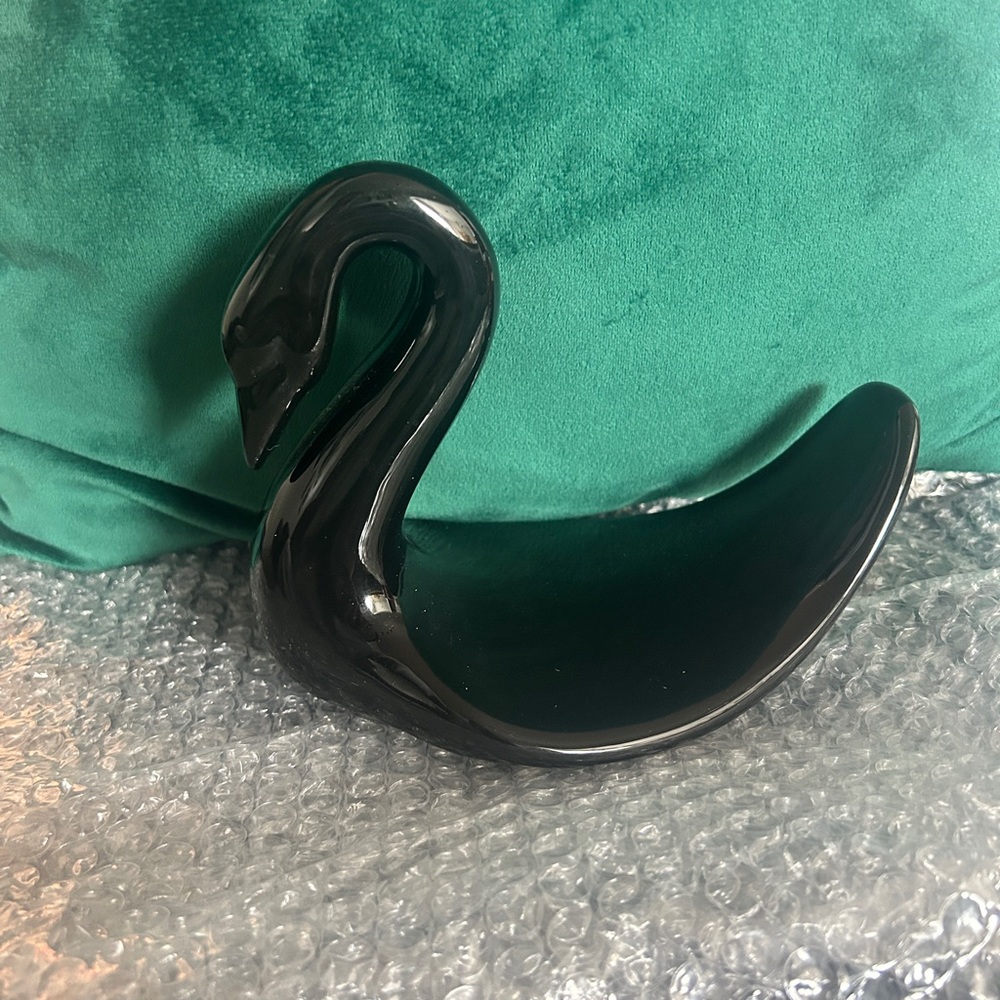 Vintage Black Swan Washcloth Towel Holder Bathroom Decor Ceramic